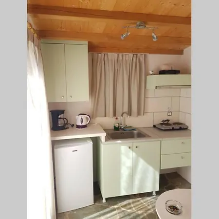 Nefeli Traditional House בית נופש *