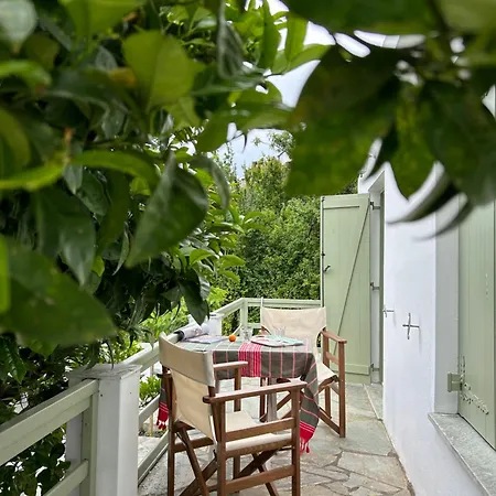 Nefeli Traditional House בית נופש Alónnisos